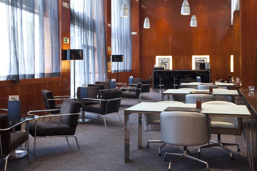 Ac Hotel Avenida De America By Marriott Madrid Exterior photo