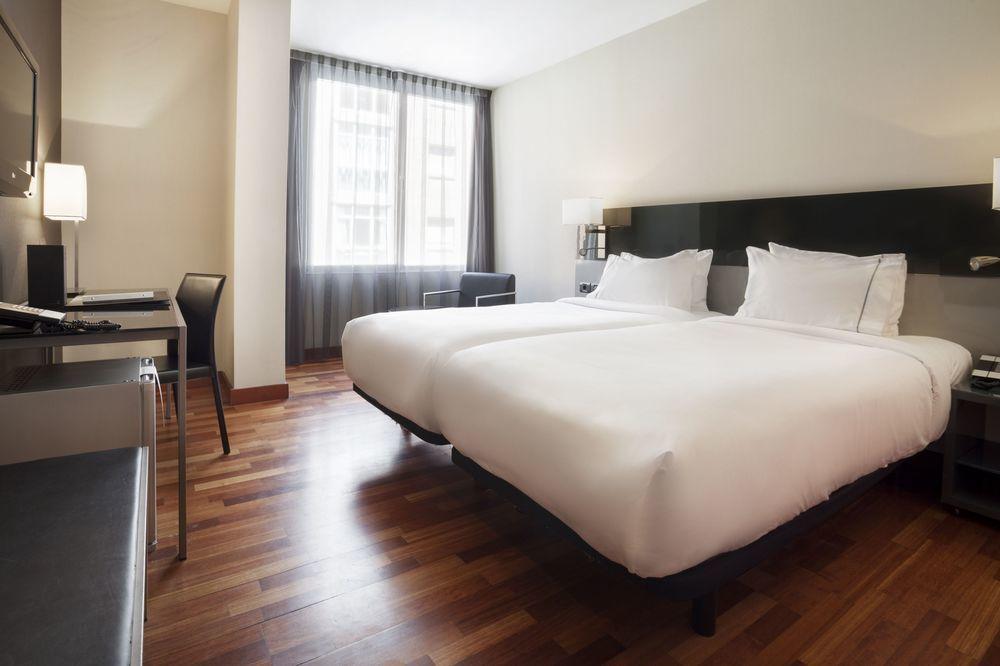 Ac Hotel Avenida De America By Marriott Madrid Exterior photo