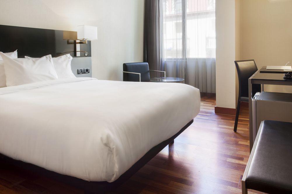 Ac Hotel Avenida De America By Marriott Madrid Exterior photo
