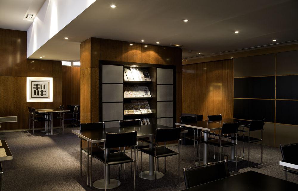 Ac Hotel Avenida De America By Marriott Madrid Exterior photo