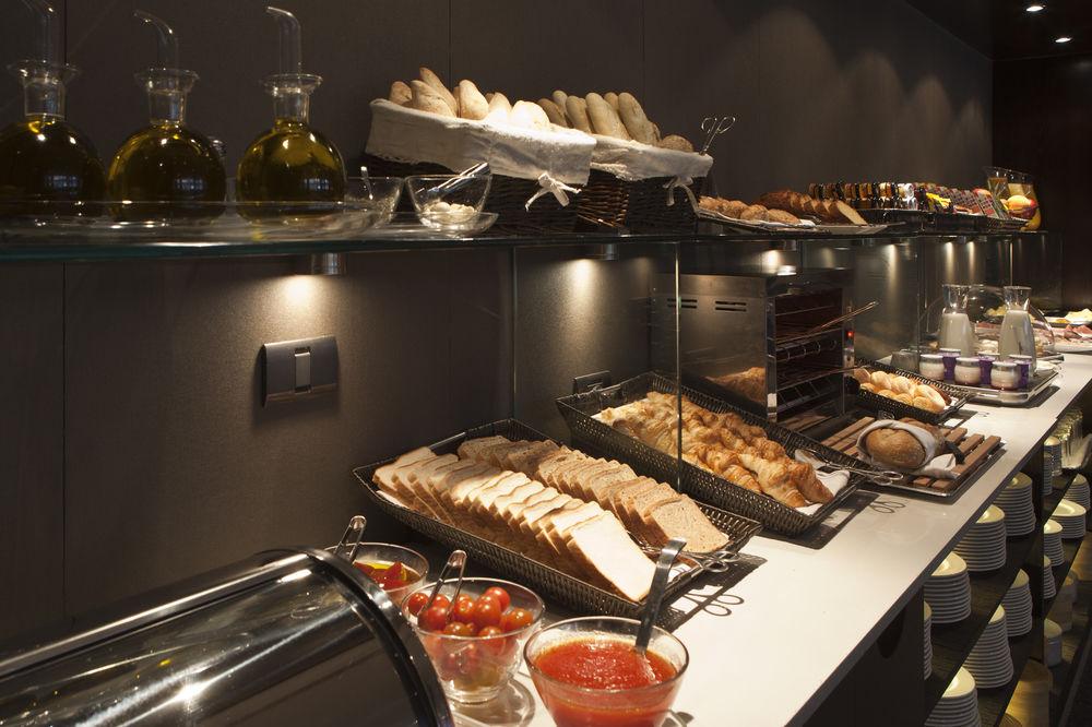 Ac Hotel Avenida De America By Marriott Madrid Exterior photo