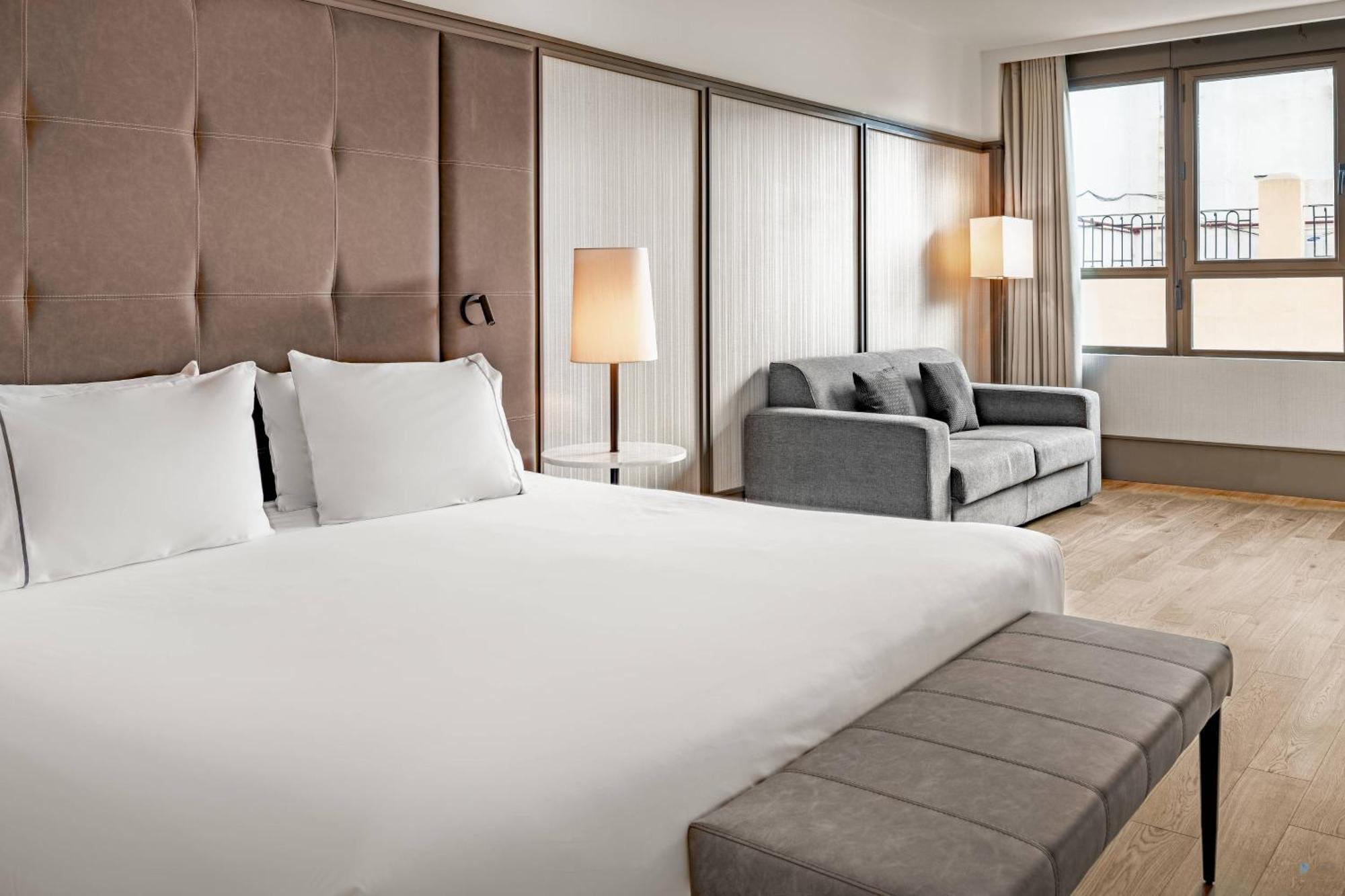 Ac Hotel Avenida De America By Marriott Madrid Exterior photo