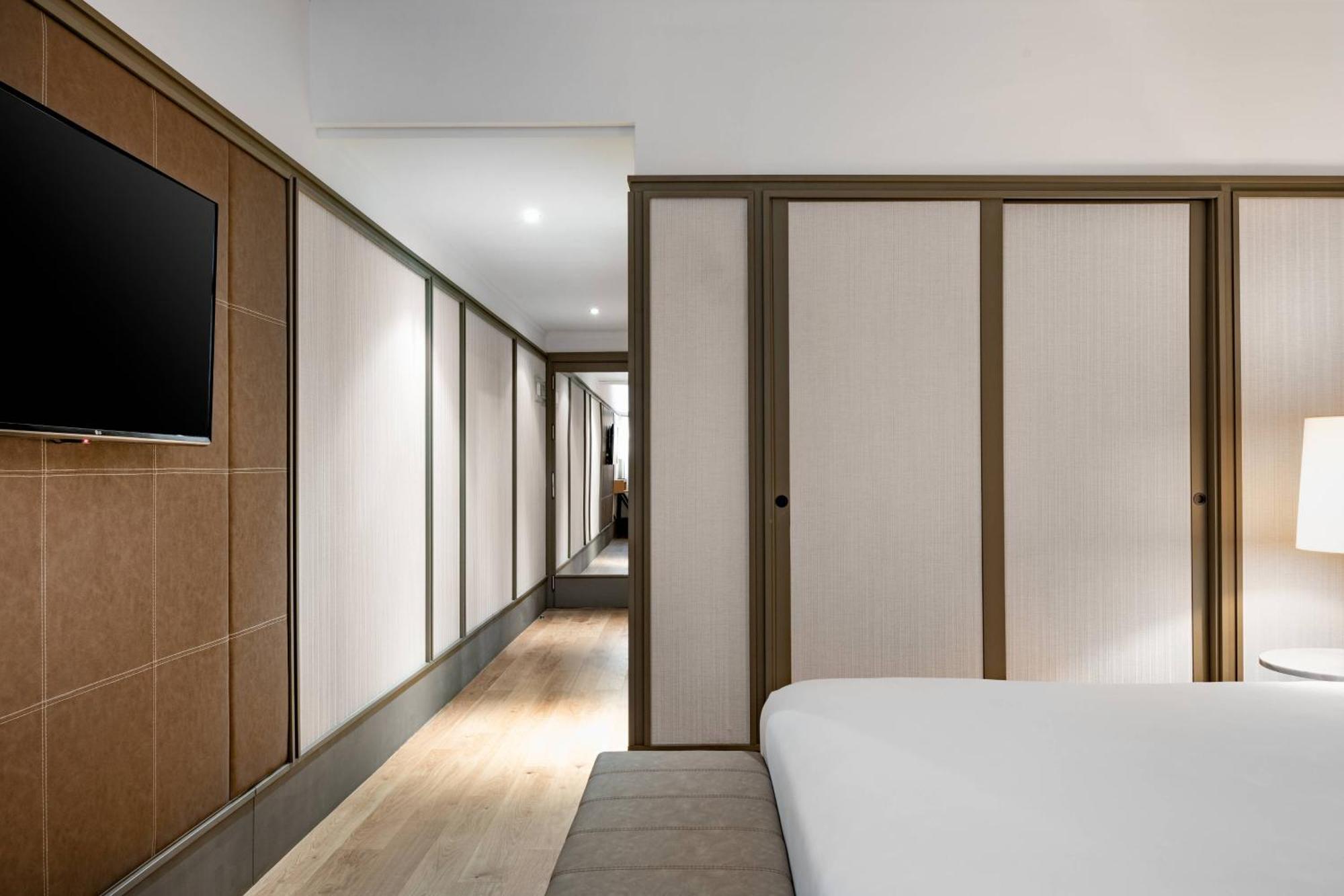 Ac Hotel Avenida De America By Marriott Madrid Exterior photo