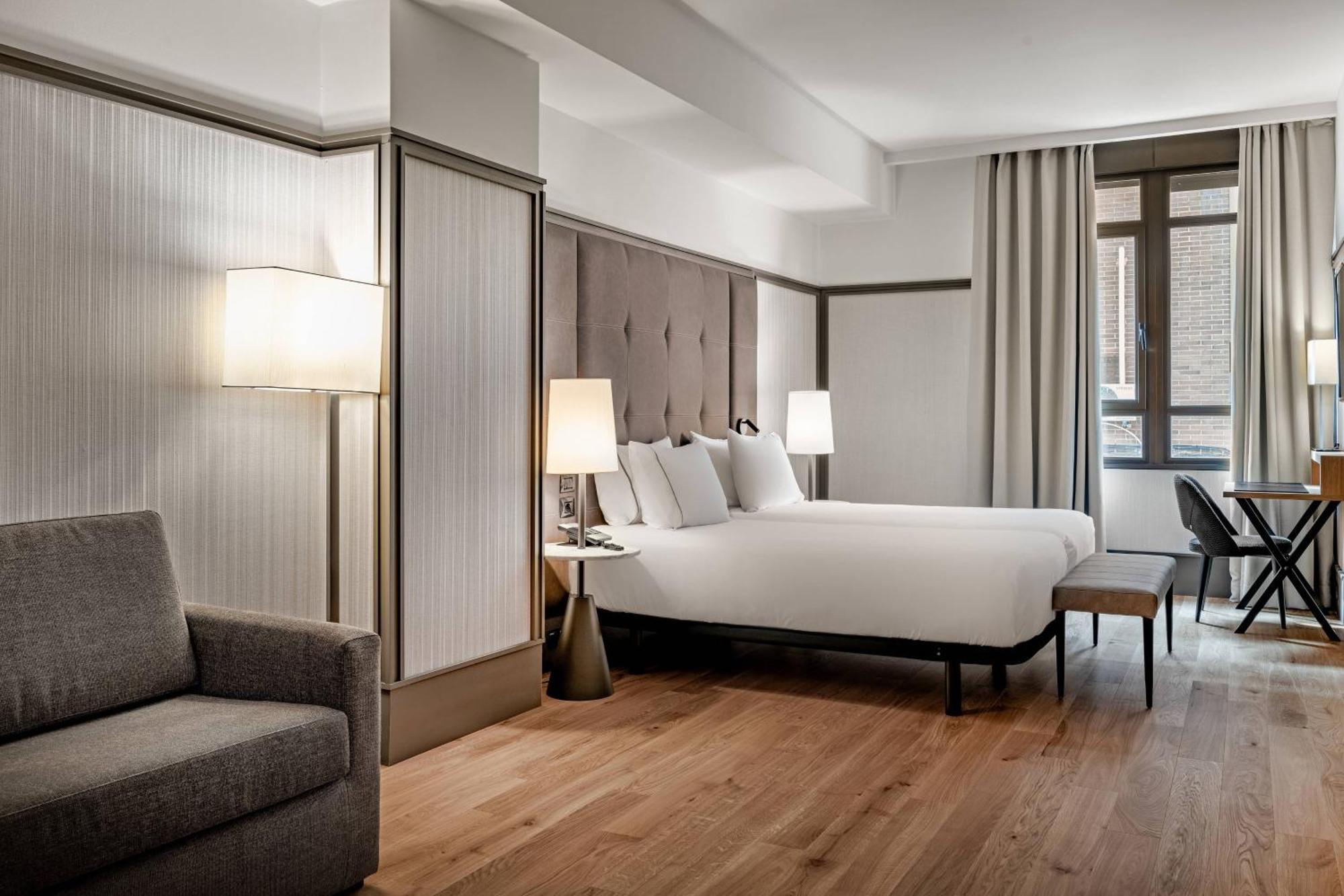 Ac Hotel Avenida De America By Marriott Madrid Exterior photo