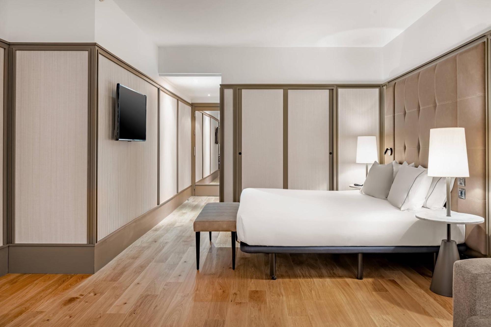 Ac Hotel Avenida De America By Marriott Madrid Exterior photo