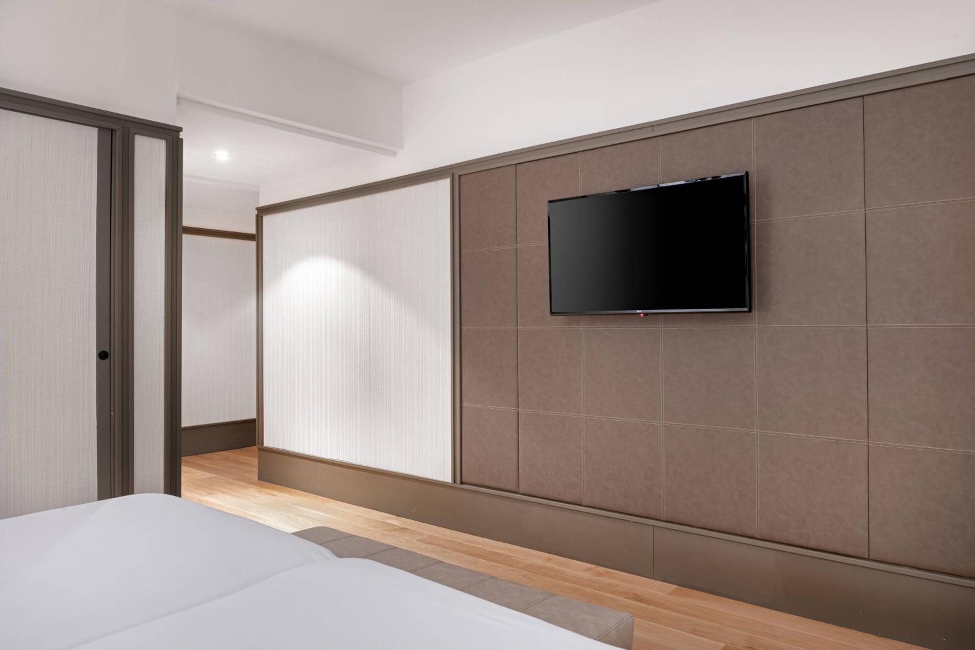 Ac Hotel Avenida De America By Marriott Madrid Exterior photo