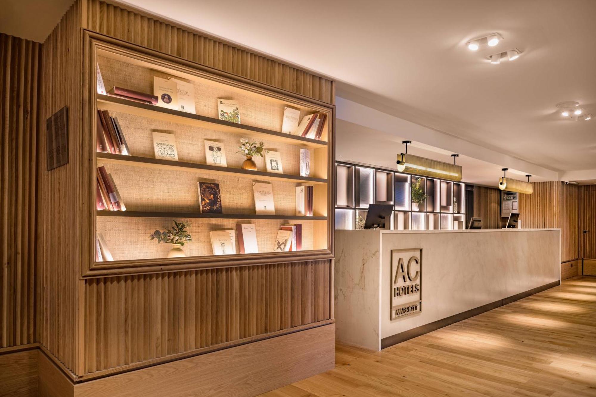 Ac Hotel Avenida De America By Marriott Madrid Exterior photo