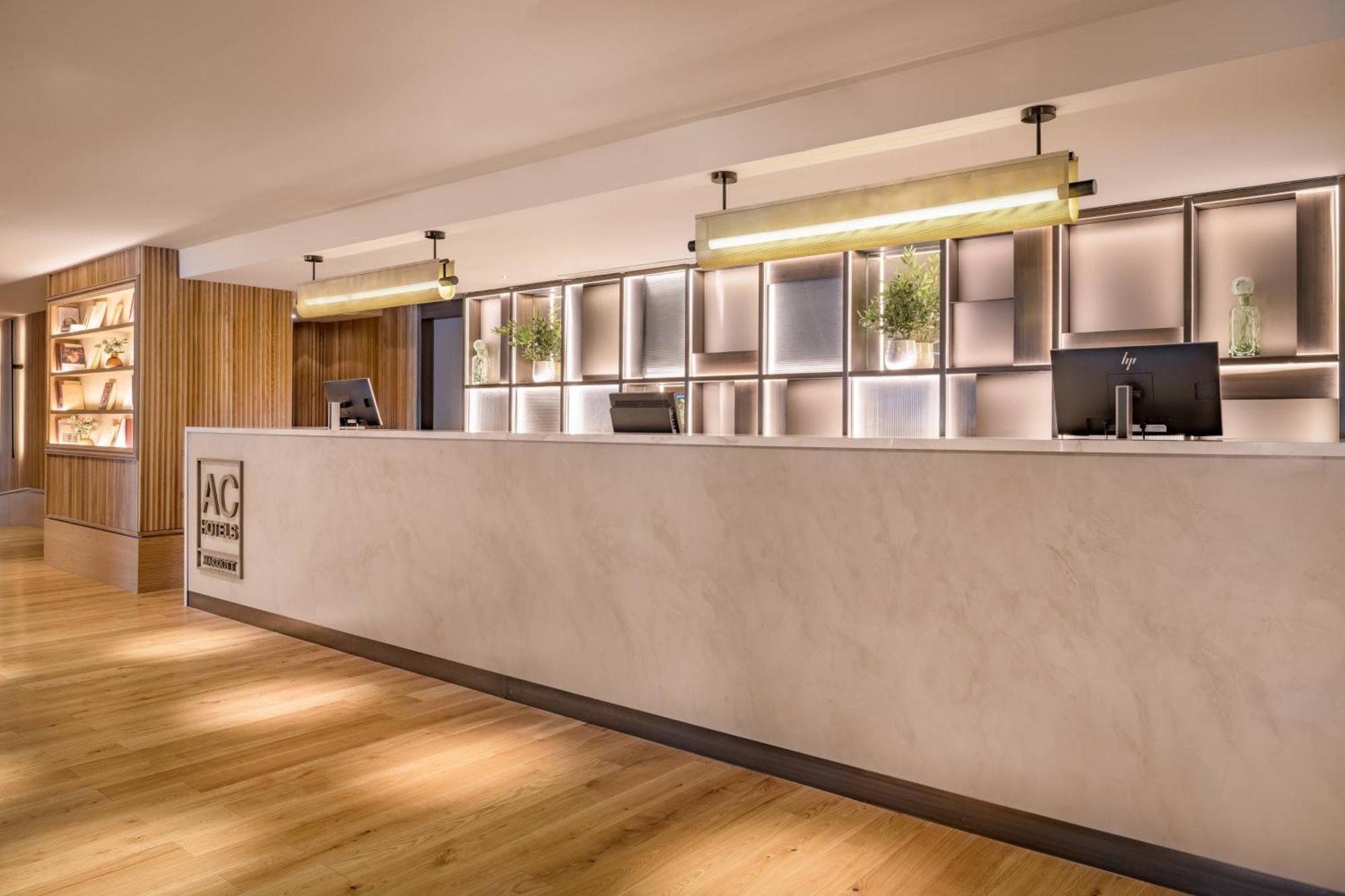 Ac Hotel Avenida De America By Marriott Madrid Exterior photo