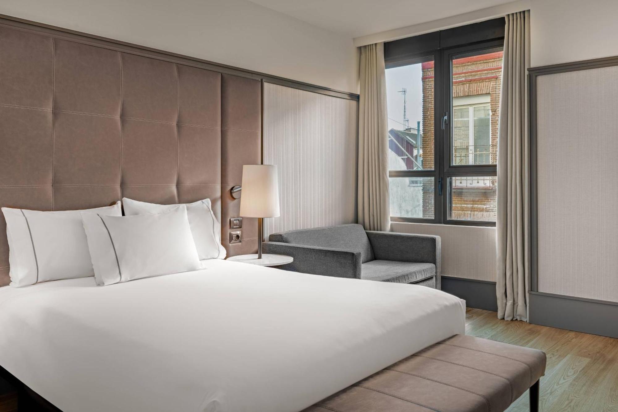 Ac Hotel Avenida De America By Marriott Madrid Exterior photo