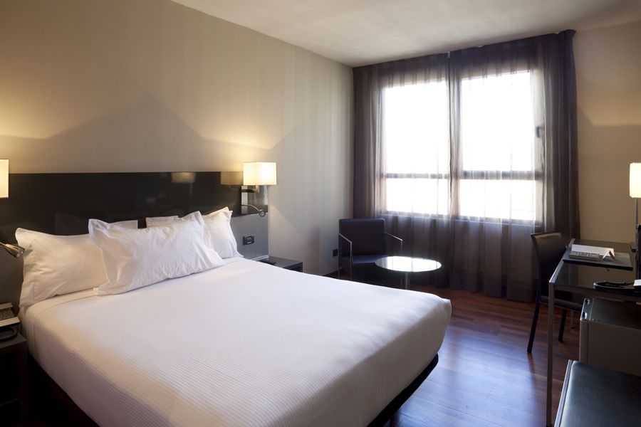 Ac Hotel Avenida De America By Marriott Madrid Exterior photo